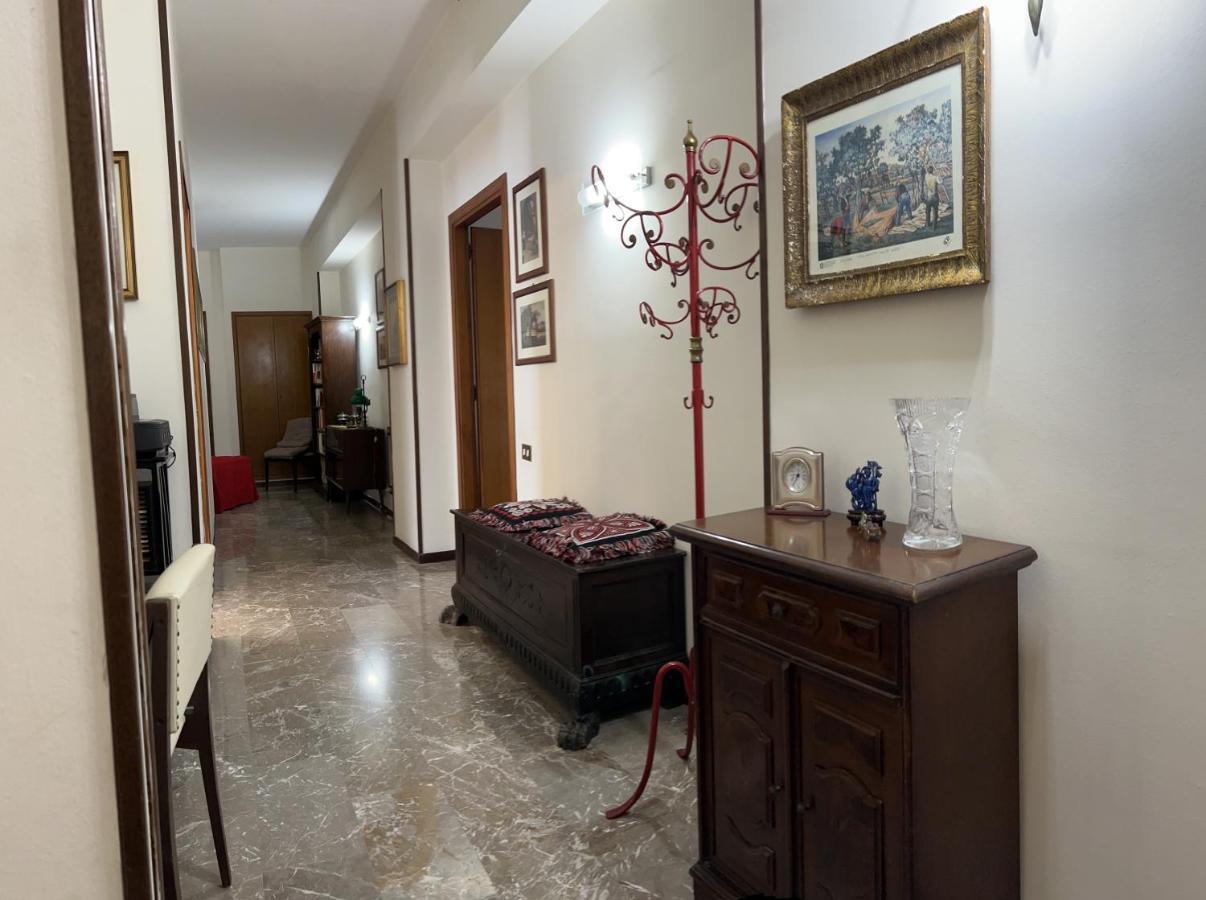 Holiday & House - Imparato Palermo Centro Politeama Luaran gambar